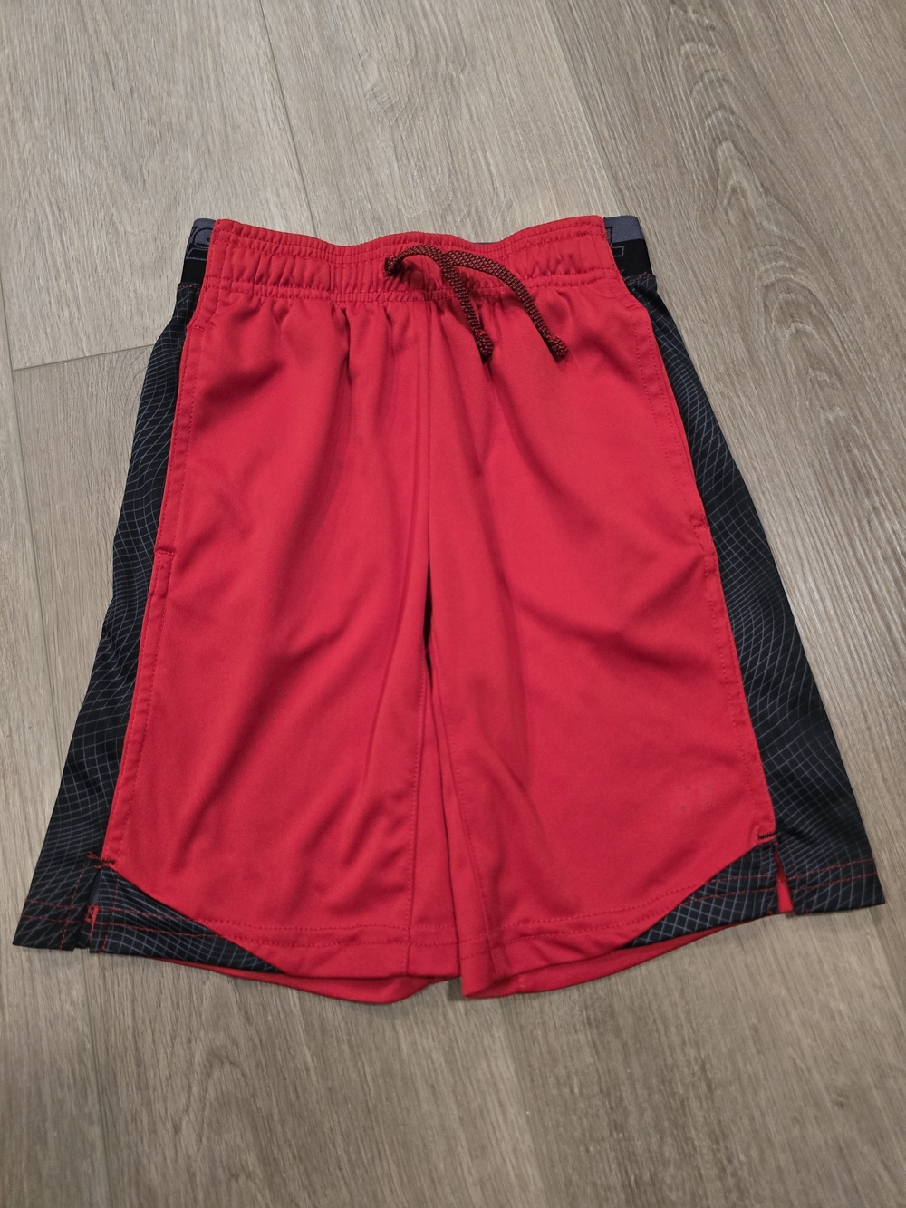 Russell Athletic Boys Red and Black Performance Shorts Size Medium 8